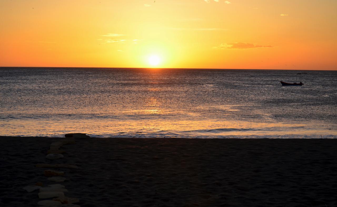 Sirena Surf Lodge Miramar Nicaragua Экстерьер фото